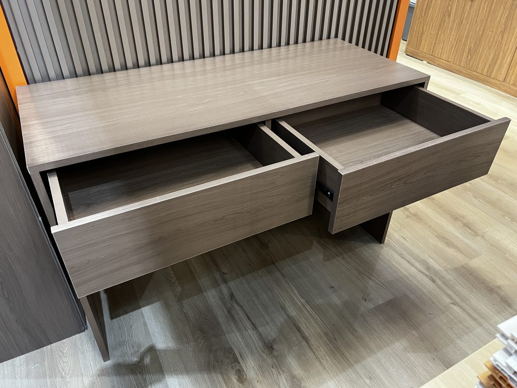 dalam pembuatan meja yang termasuk bahan baku tidak langsung adalah